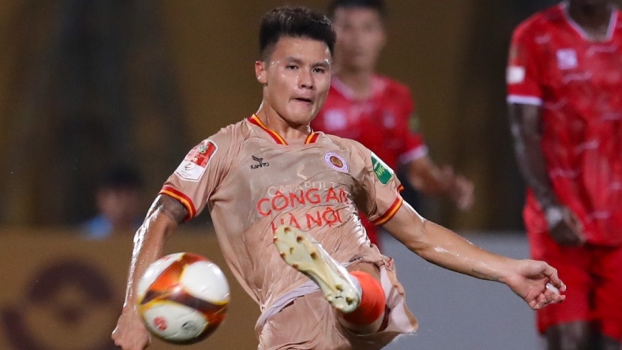 Chuyển nhượng V-League: Tương lai của Quang Hải có diễn biến mới